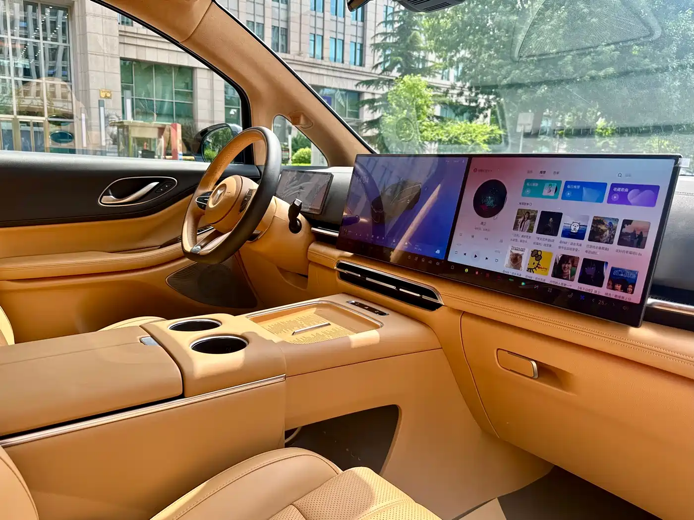 Voyah Auto Voyah Dreamer 2025 PHEV AWD Flagship Kunpeng Edition фото 9