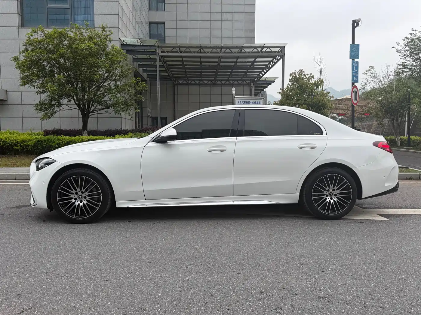 Mercedes-Benz C-Class 2022 C 260 L Sport Edition фото 15