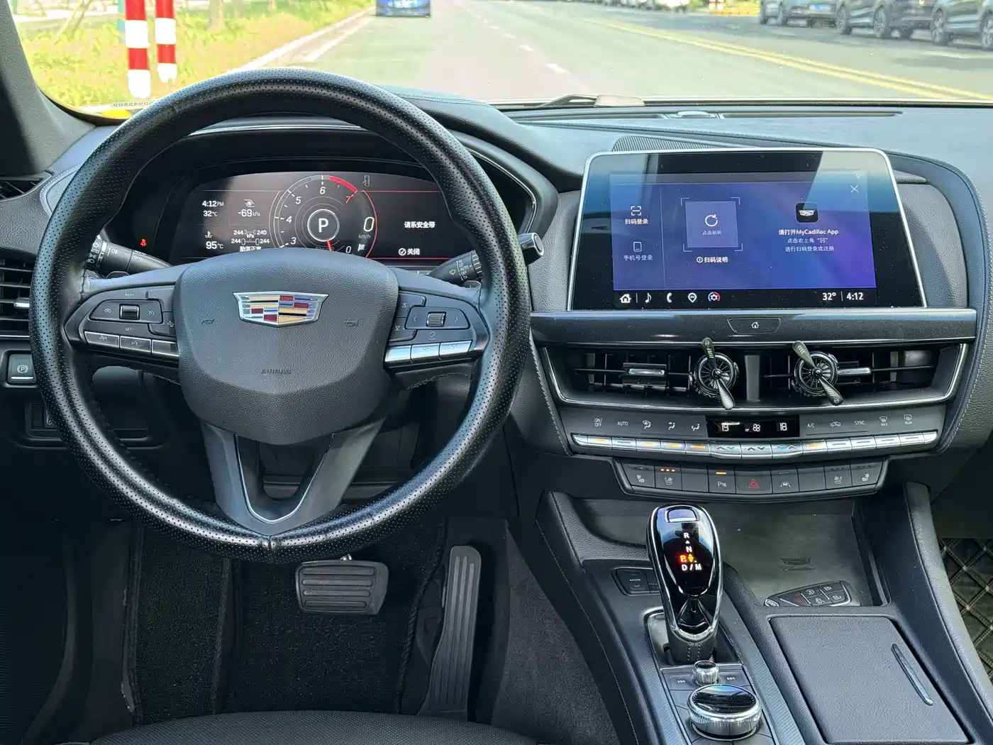 Photo 7 - Cadillac CT5