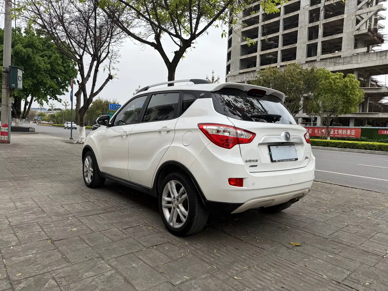 Фото 5 - Changan CS35