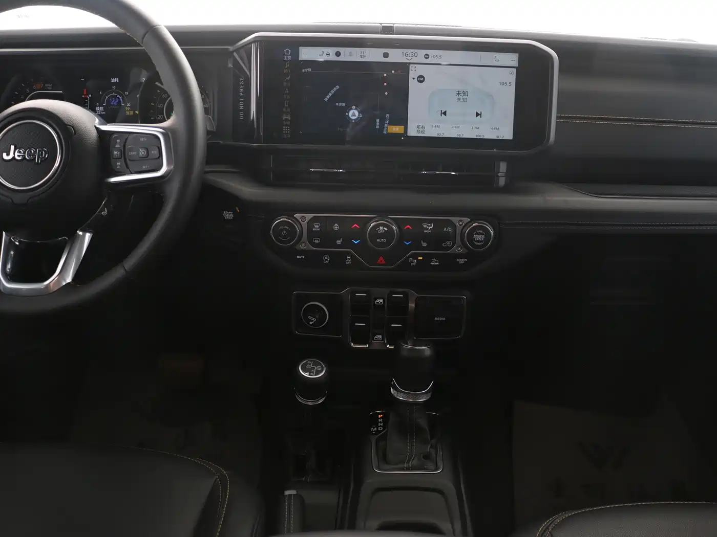 Jeep Wrangler 2024 2024 Model 2.0T Sahara Four-Door Version