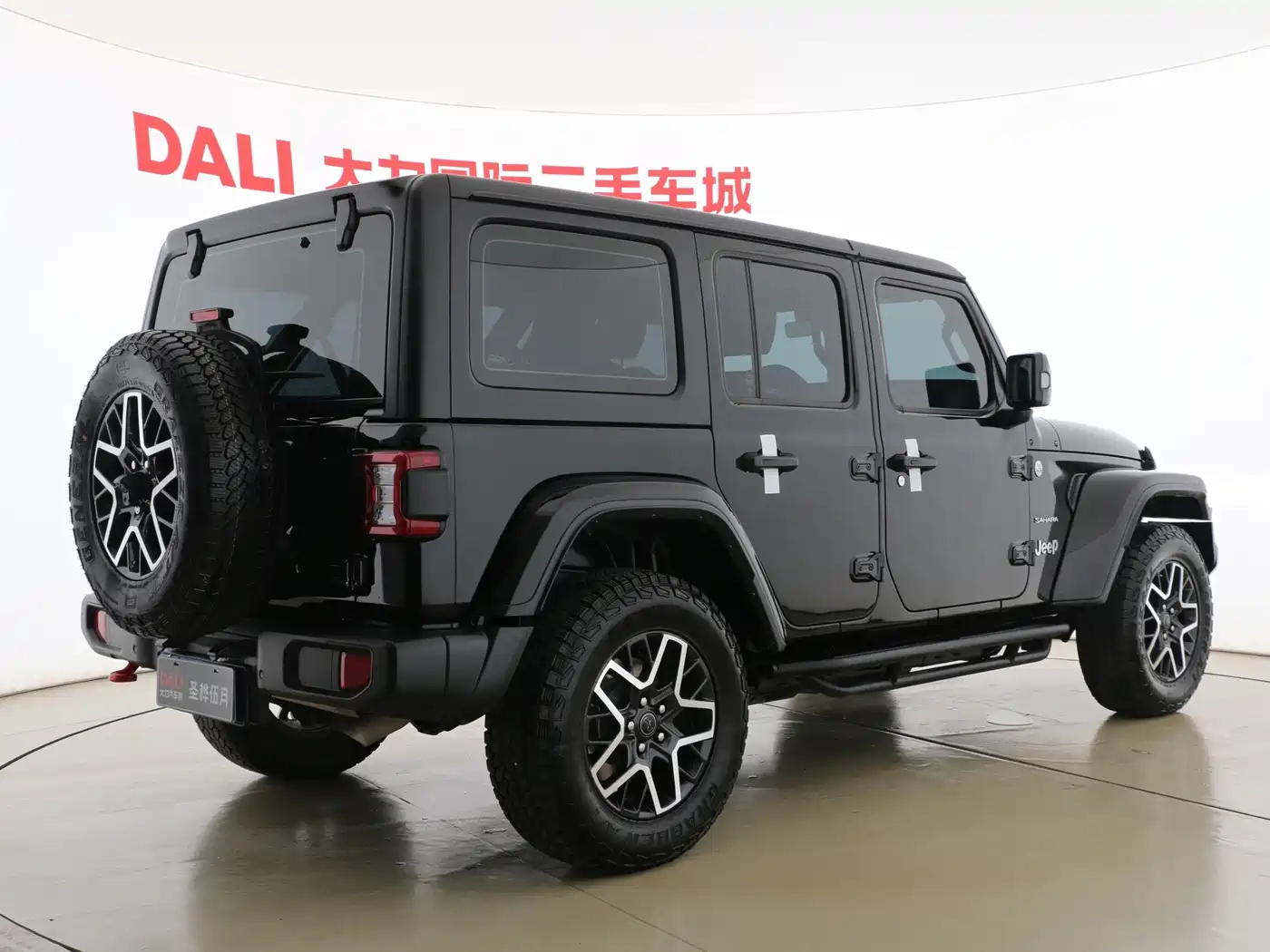 Jeep Wrangler 2024 2024 Model 2.0T Sahara Four-Door Version