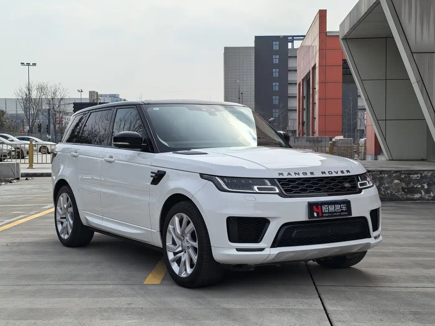 Land Rover Range Rover Sport 2020 3.0 L6 HSE DYNAMIC фото 3