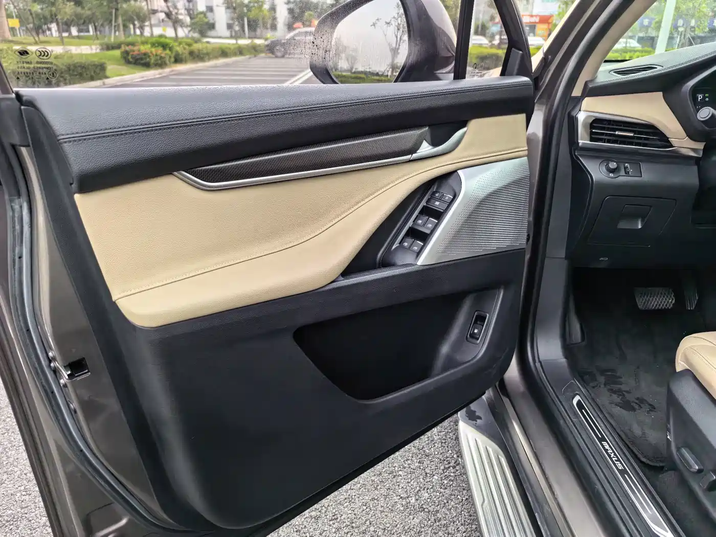 SAIC Maxus D90 2018 2017 2.0T Automatic 2WD Uranus
