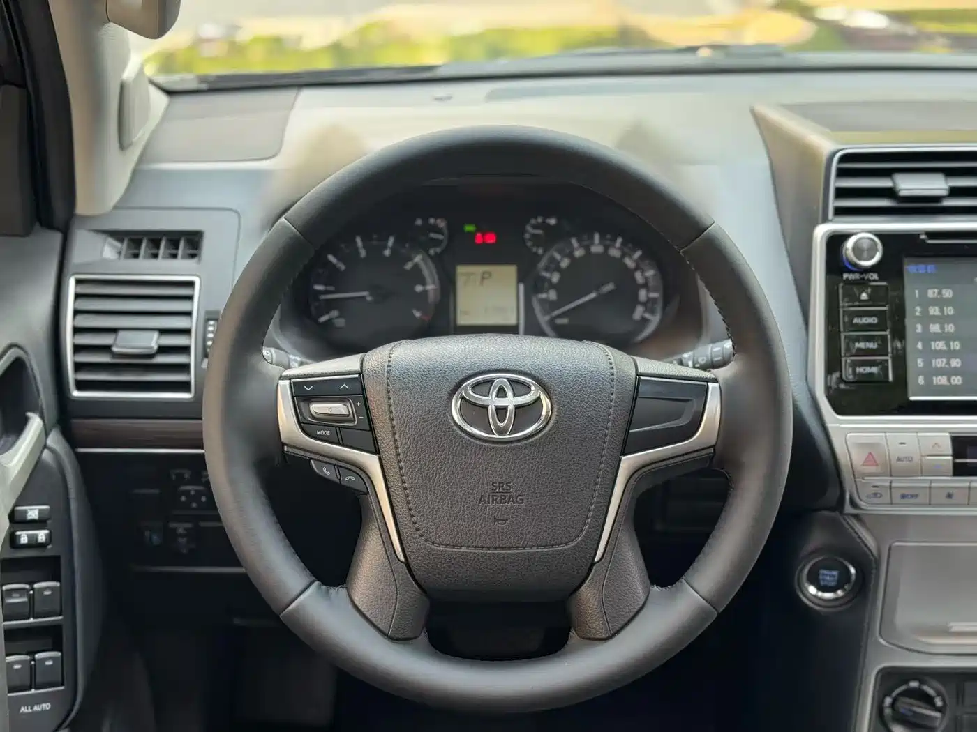 Toyota Prado 2018 3.5L Auto TX фото 3