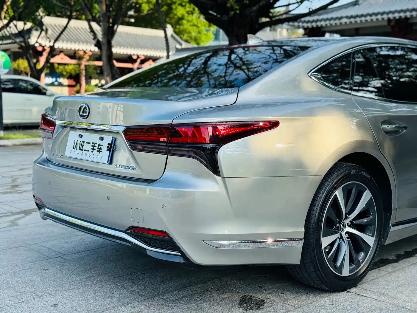 Lexus LS 2022 2021 500h Excellence Edition