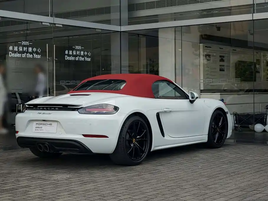 Photo 7 - Porsche 718