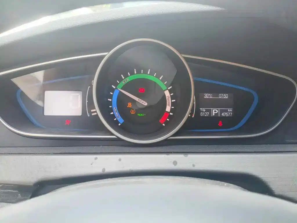 Фото 4 - Roewe e550