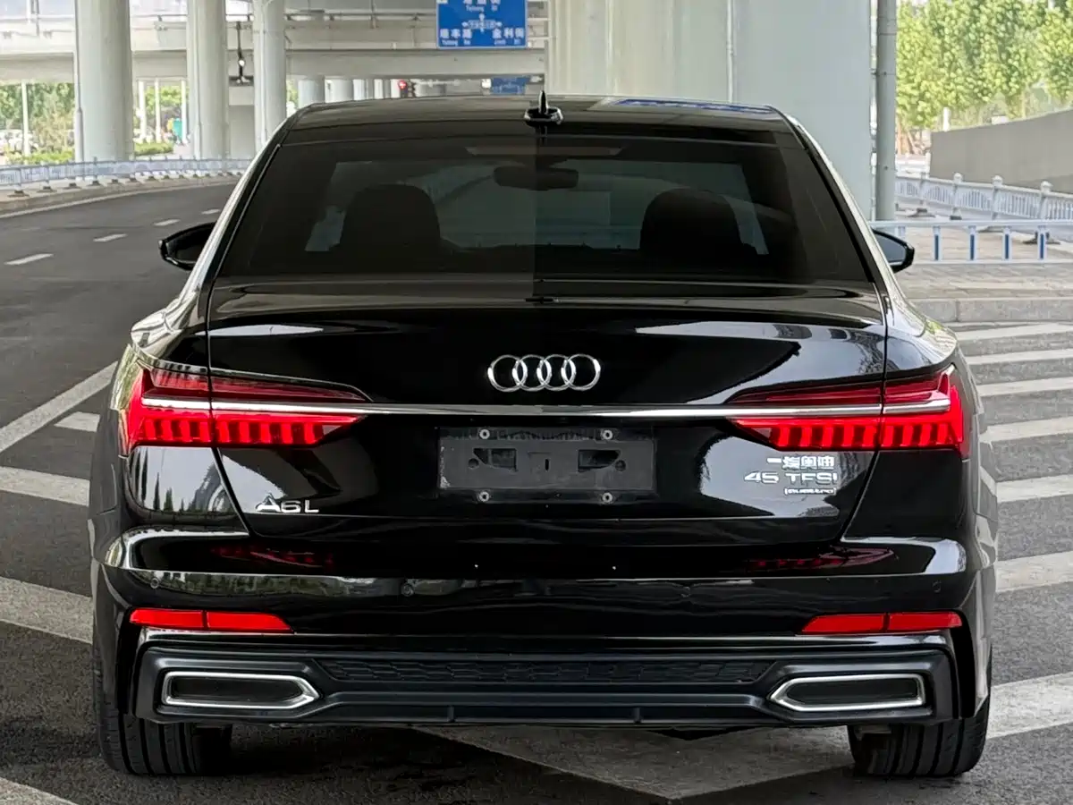 Audi A6L 2021 45 TFSI Exclusive Sport фото 19