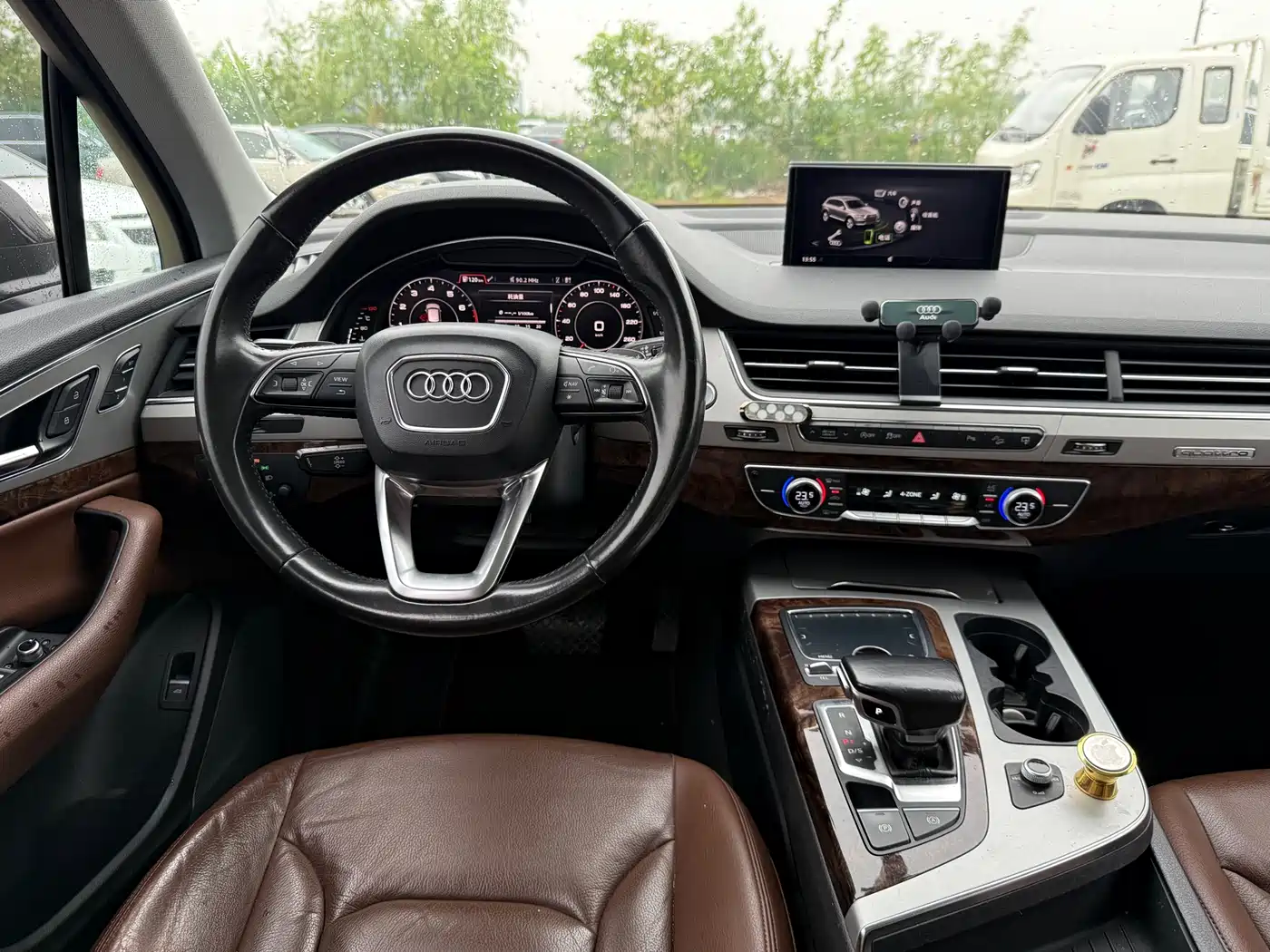 AUDI Q7