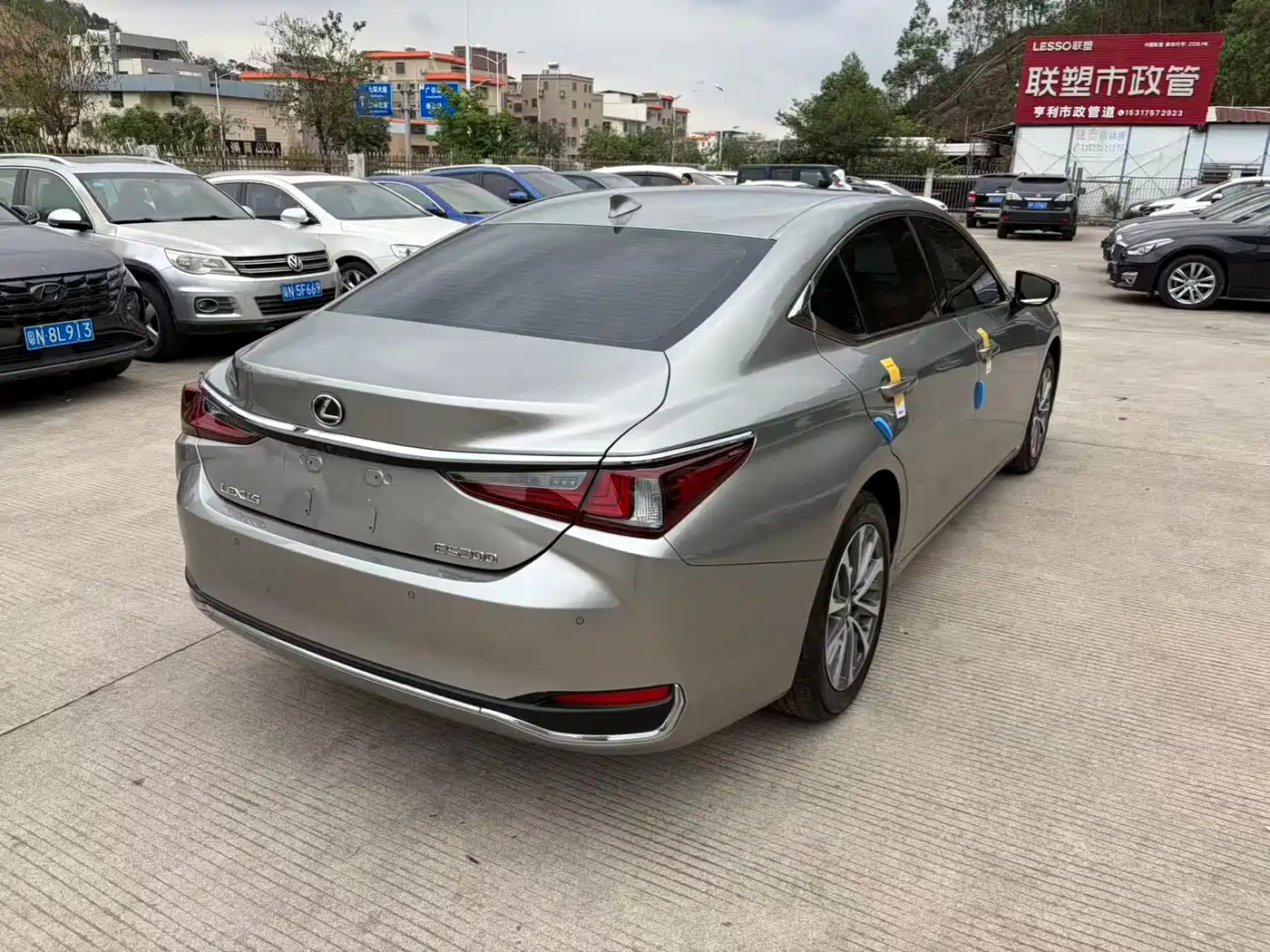 Lexus ES 2022 200 Luxury Edition фото 9