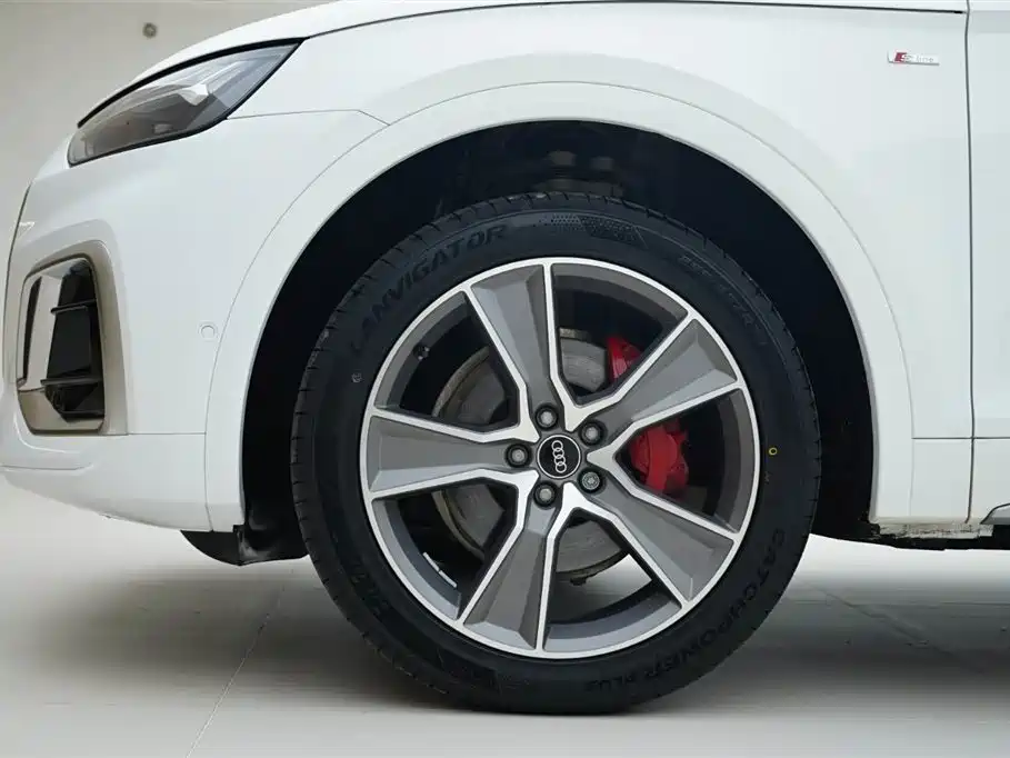Audi Q5L 2022 45T Luxury Dynamic фото 15