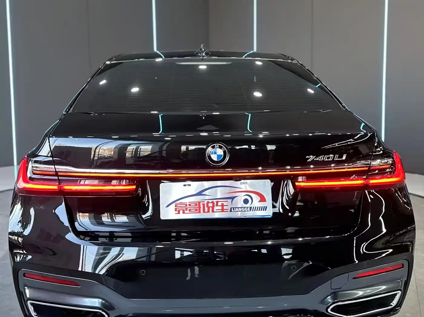 BMW 7 SERIES