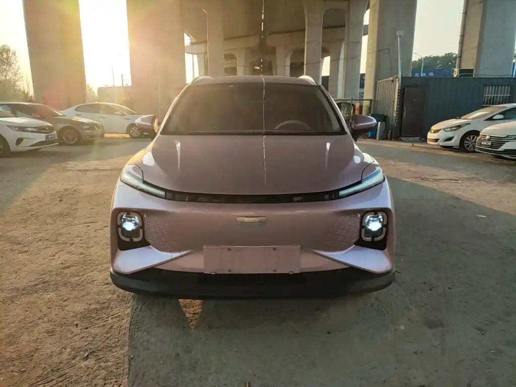 Фото 3 - Geely Geometry E Firefly