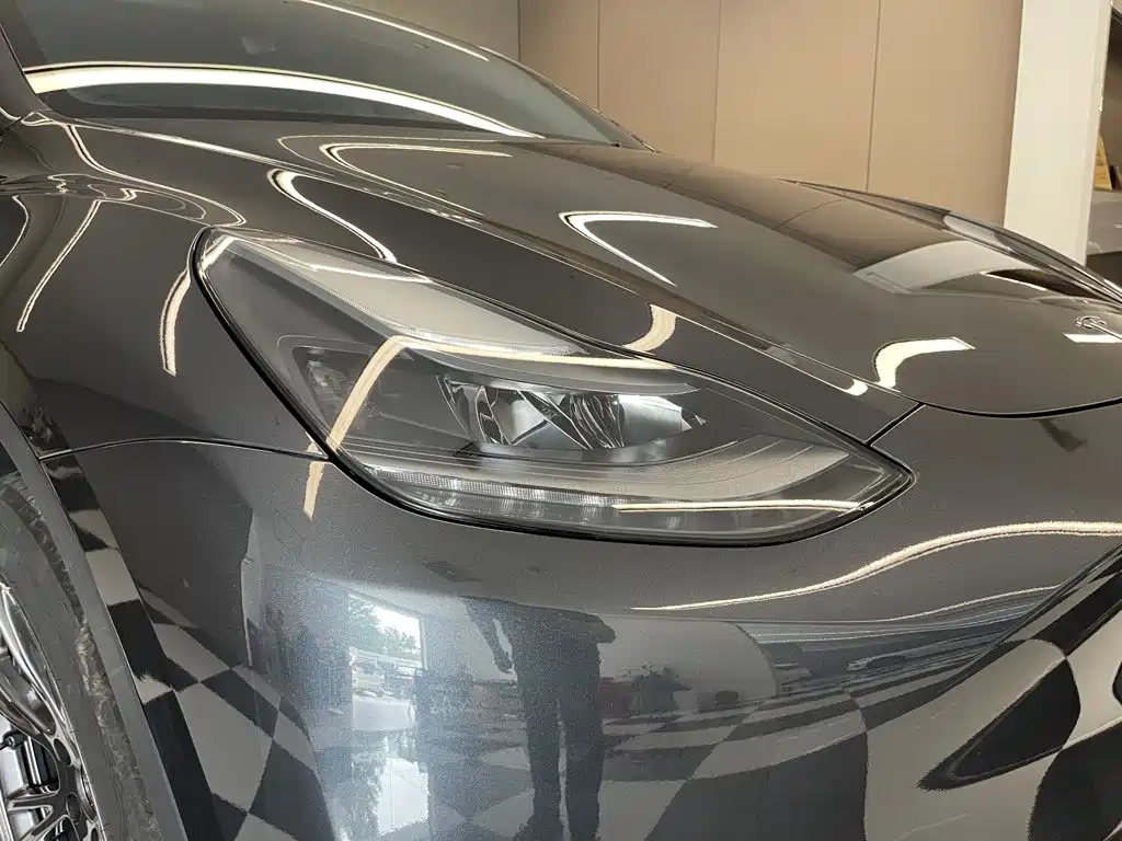 Фото 8 - Tesla Model Y