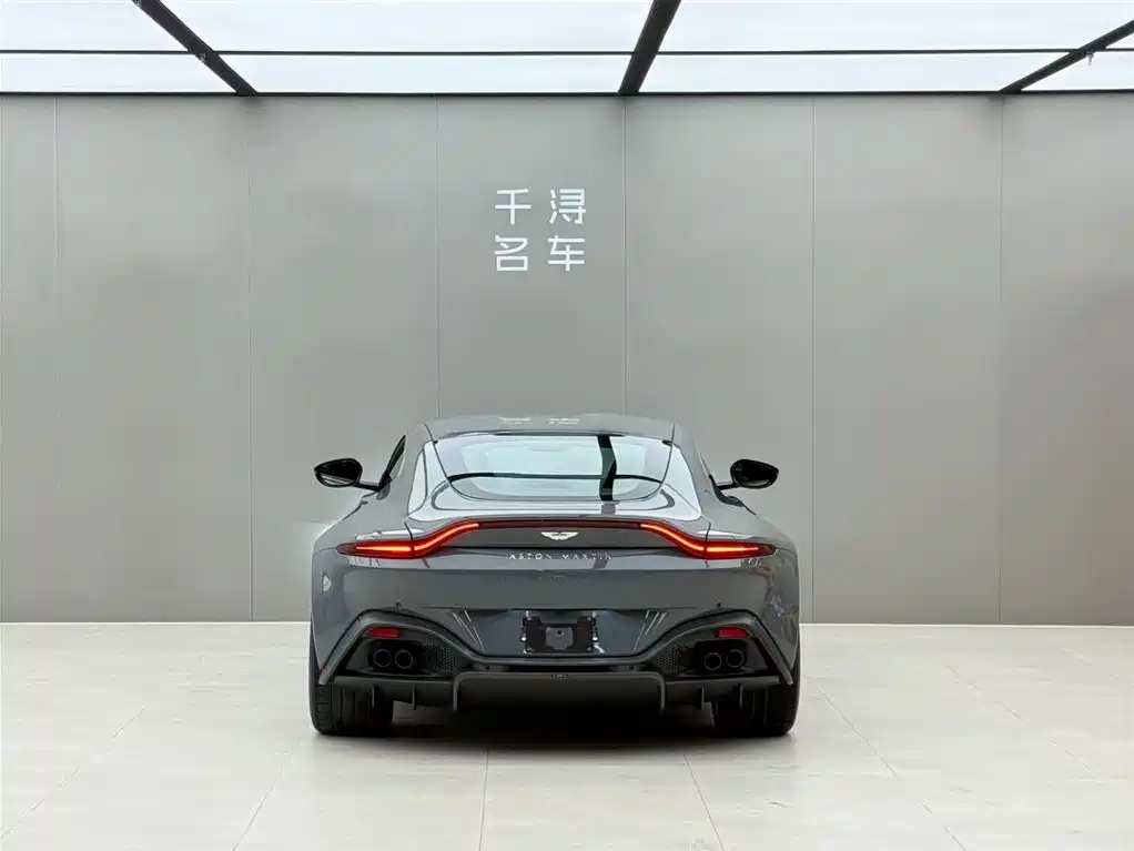 Aston Martin V8 Vantage 2023 2022 4.0T V8 Coupe