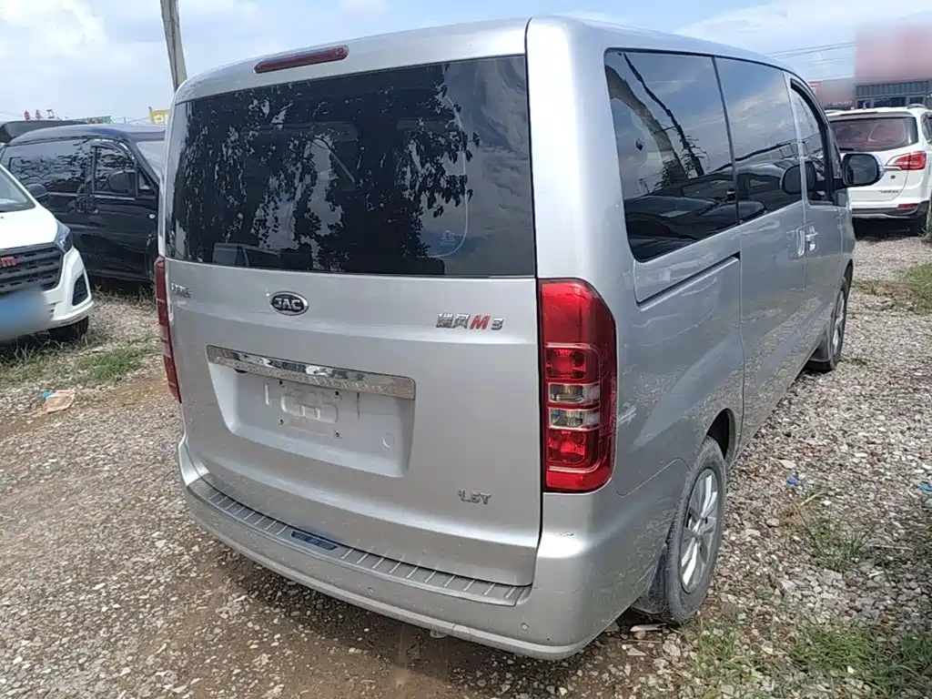JAC Refine M3 2023 2022 1.5T 7-Seater Standard