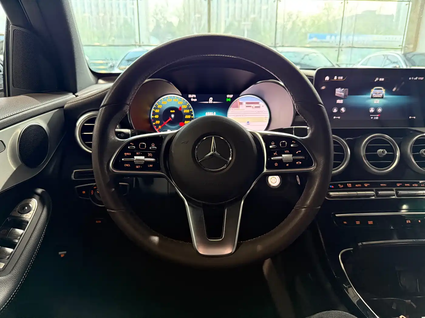 Mercedes-Benz GLC 2022 Model GLC 260 L 4MATIC Dynamic Edition фото 14