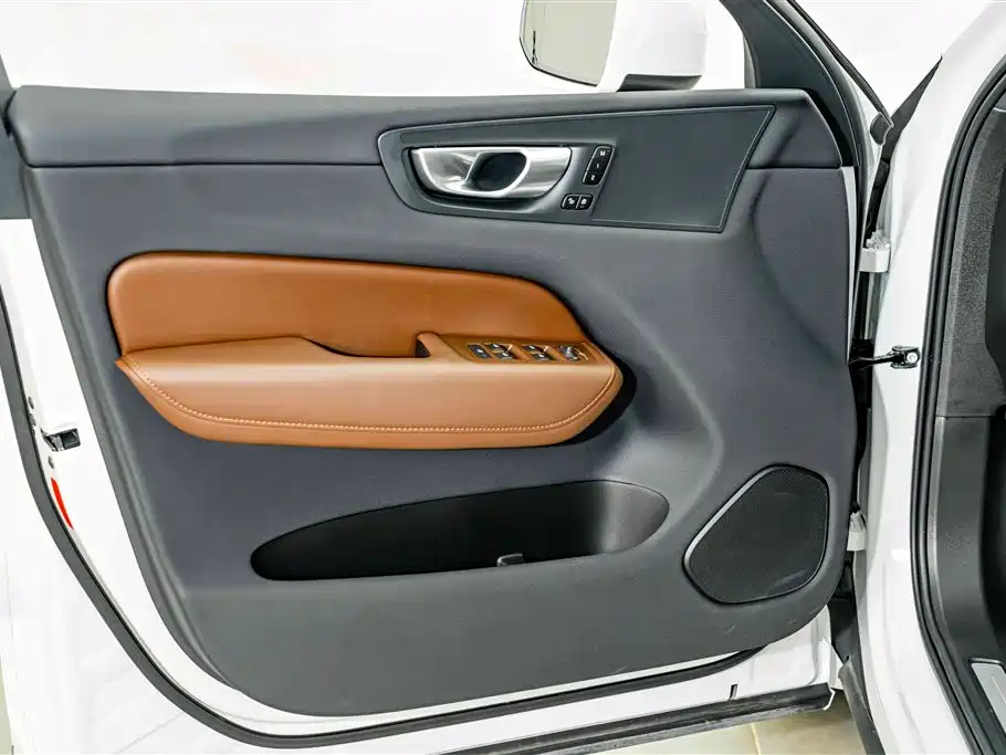 Volvo XC60 Plug-in Hybrid 2024 2023 T8 PHEV Long Range AWD Inscription Luxury Enjoyment Edition