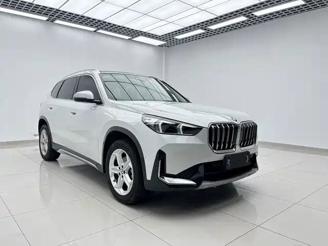 BMW X1 2023 sDrive20Li X Design Package — фото 3