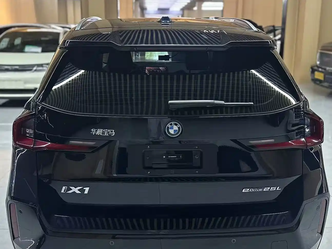 BMW iX1 2025 2025 eDrive25L M Sport Package