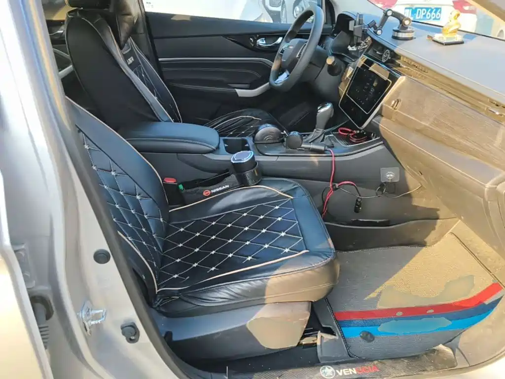 Venucia D60 2021 2021 PLUS 1.6L XL CVT Joy Leader Edition