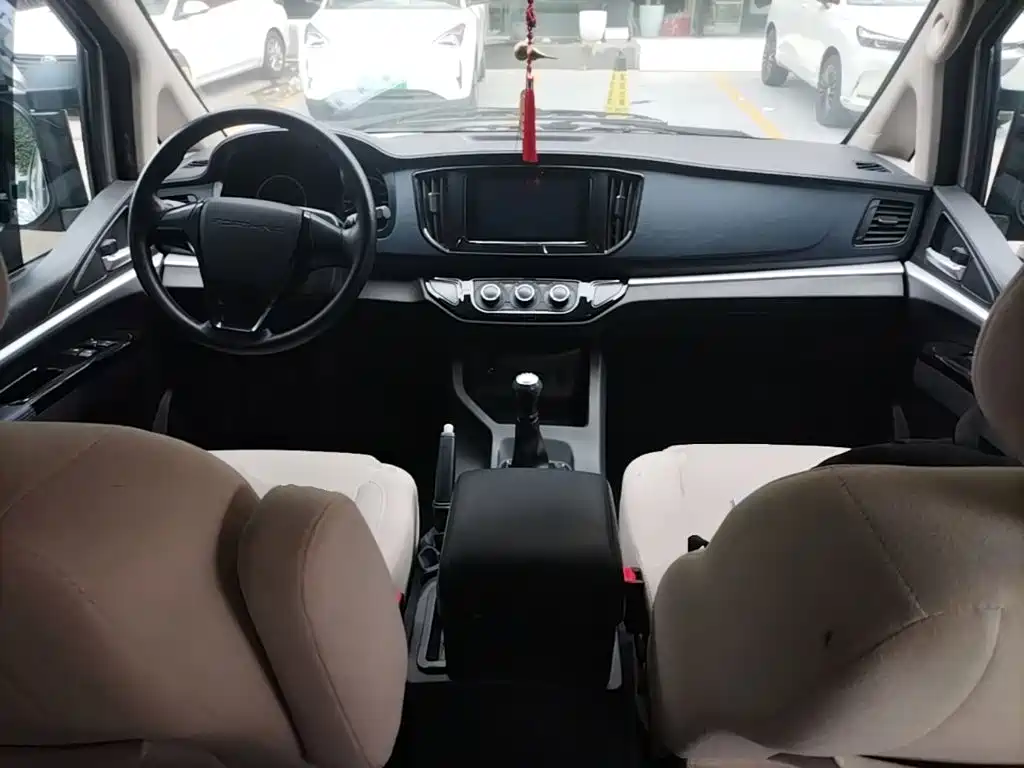 Dongfeng Fengxing Lingzhi 2025 2023 M5L 1.6L Basic 7-seater