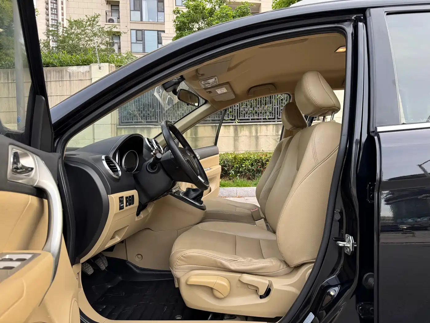 Haval H6 2011 2.0L Manual 2WD Elite Edition фото 8