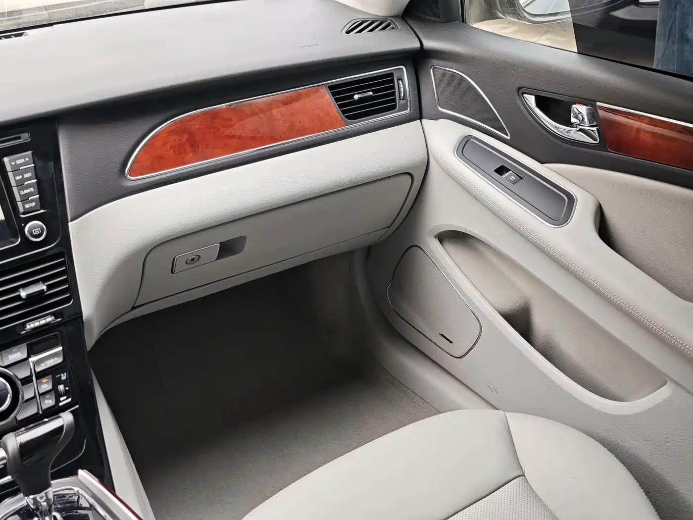 Hongqi H7 2016 2015 2.0T Luxury