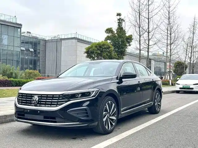Volkswagen Passat 2023