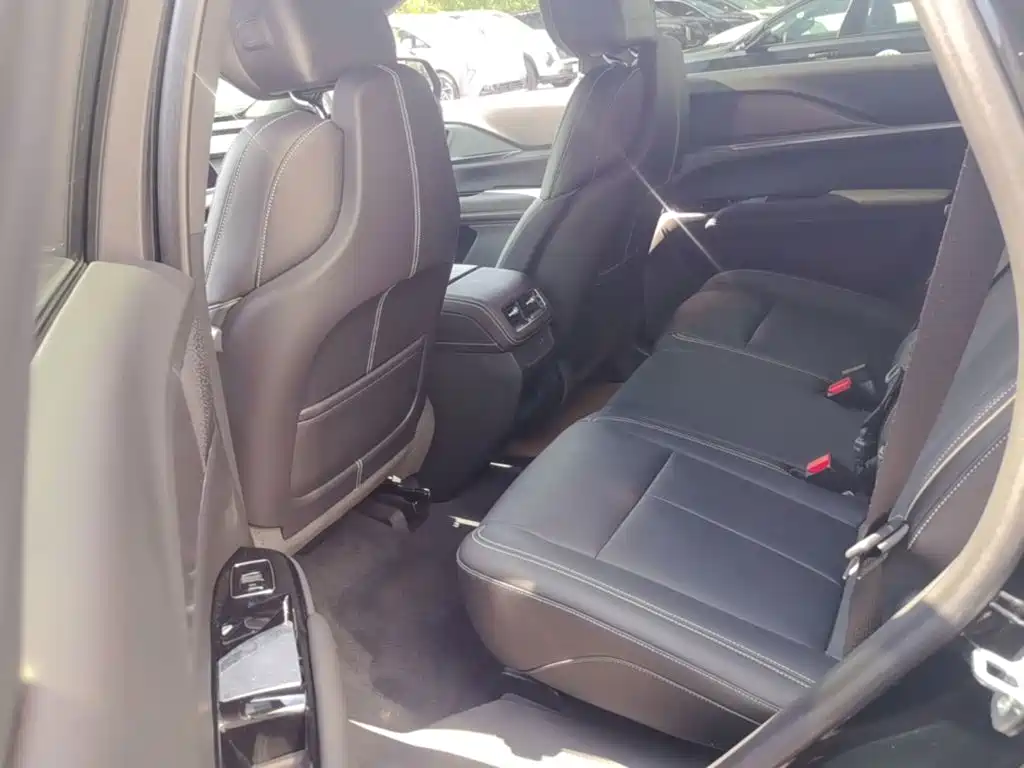 Cadillac XT5 2026 2025 2.0T Luxury