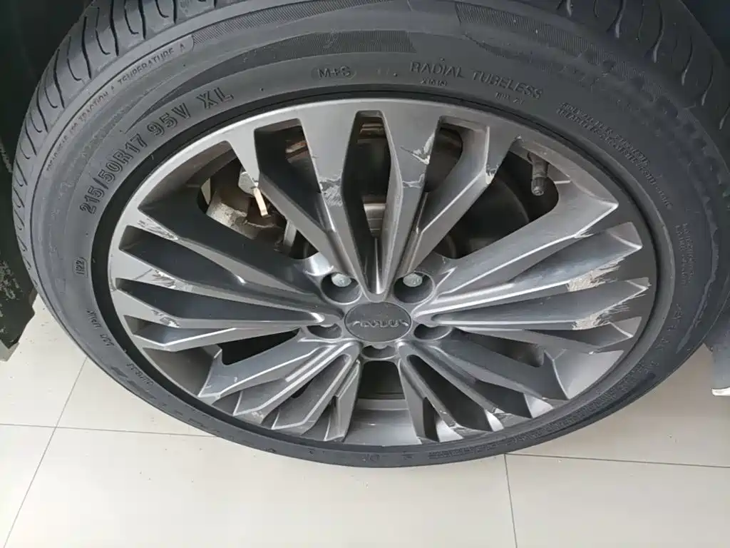 Dongfeng Aeolus Yixuan MAX 2022 2021 1.5T Trendy Dad Edition