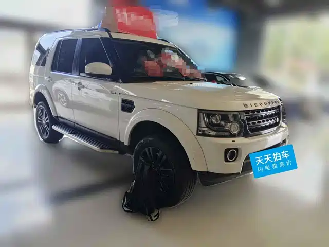 Land Rover Discovery 2016 3.0 SC V6 HSE — фото 3