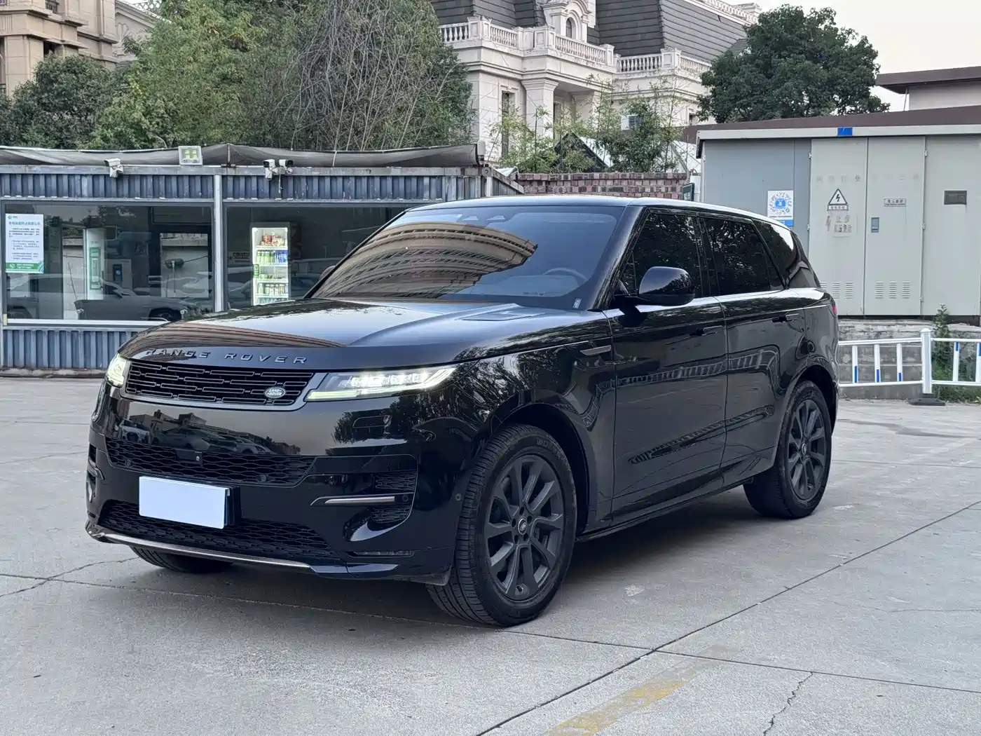 Land Rover Range Rover Sport 2023 400PS Dynamic SE