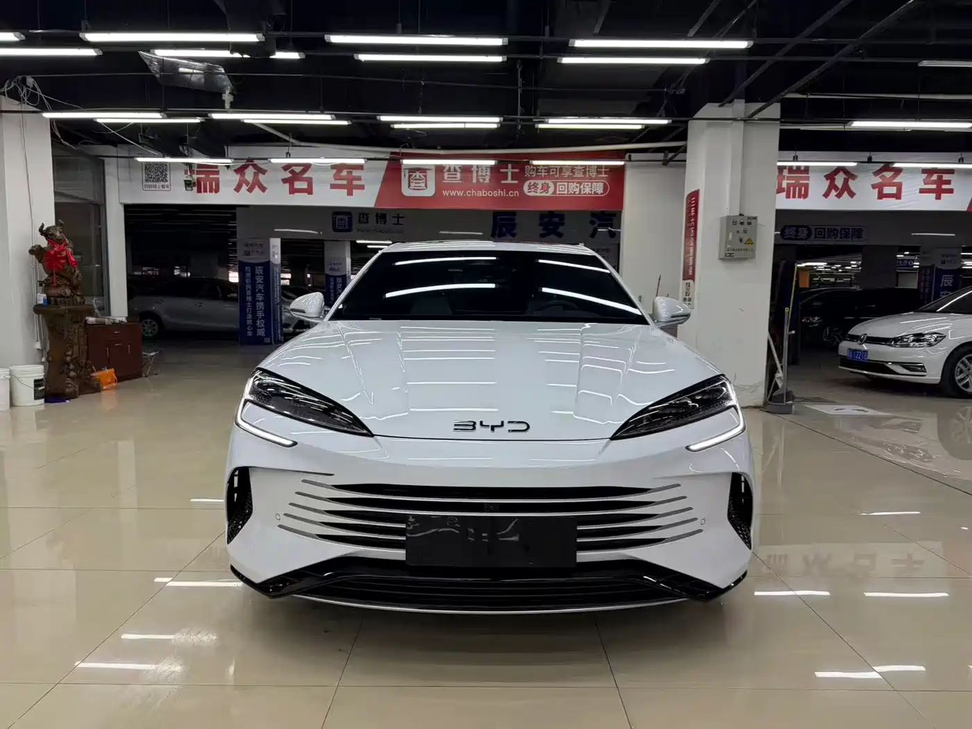 BYD Seal 2023 DM-i 1.5L 121km Premium фото 2