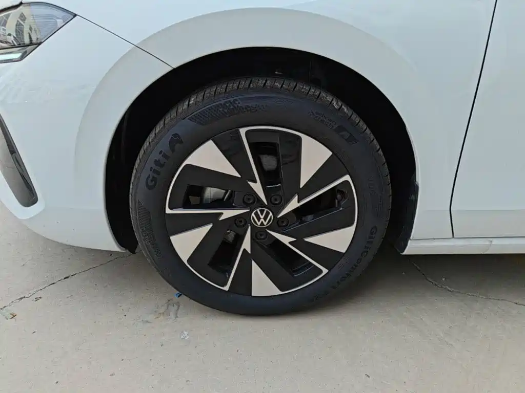 Volkswagen Sagitar 2026 2025 300TSI DSG Mid-range Edition