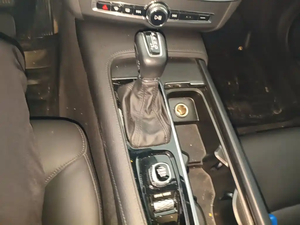 Фото 14 - Volvo S90