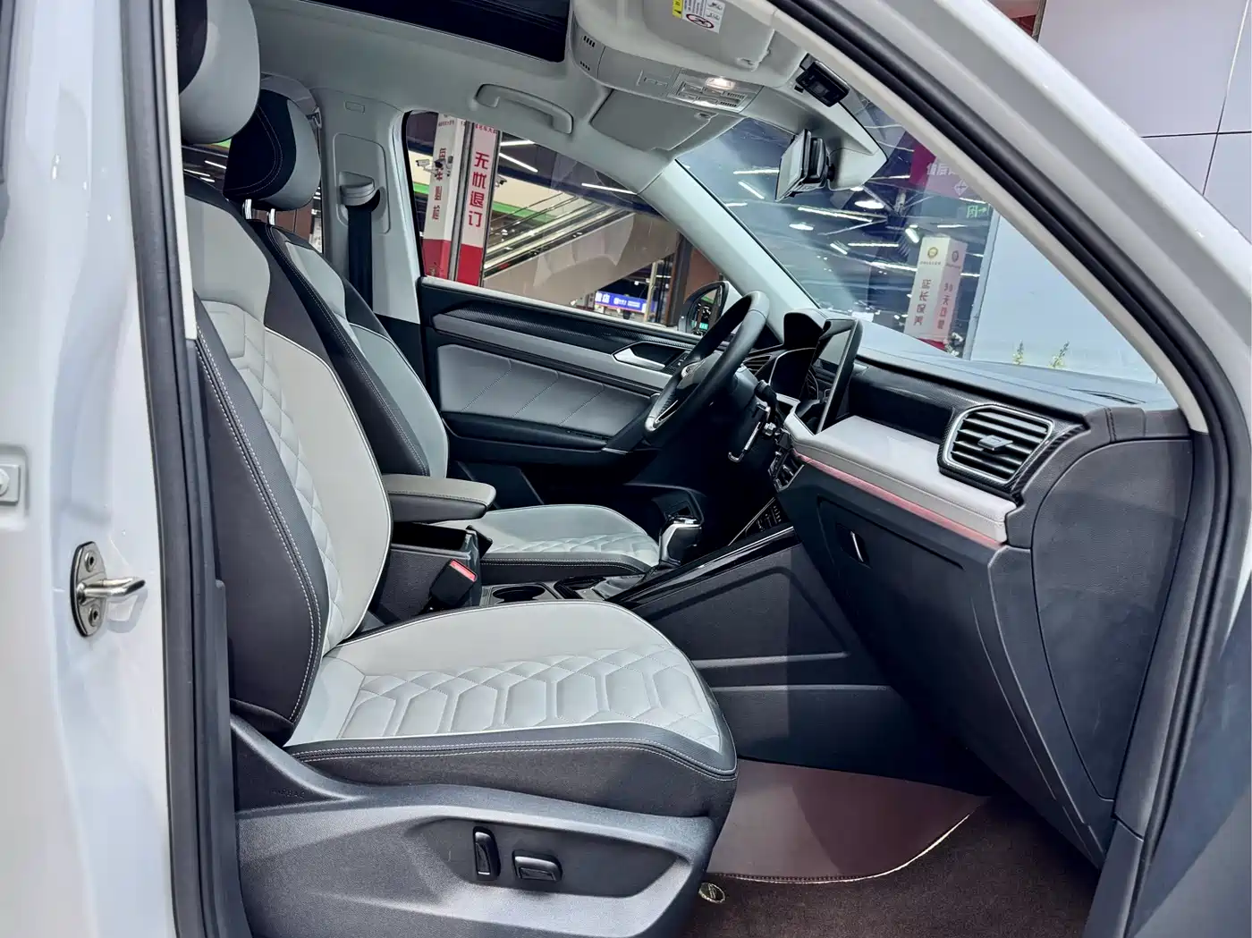 Volkswagen Tayron 2024 330TSI 2WD Luxury Plus Advanced фото 18