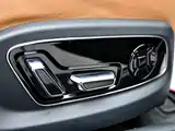 Photo 27 - Audi A8