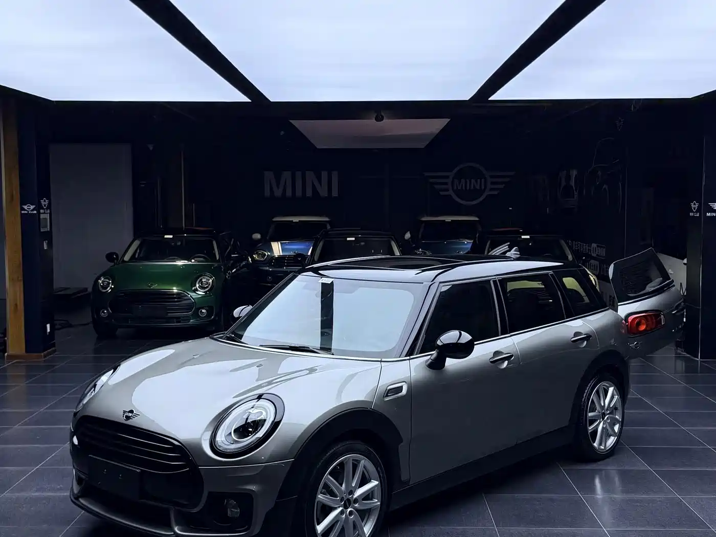 MINI CLUBMAN