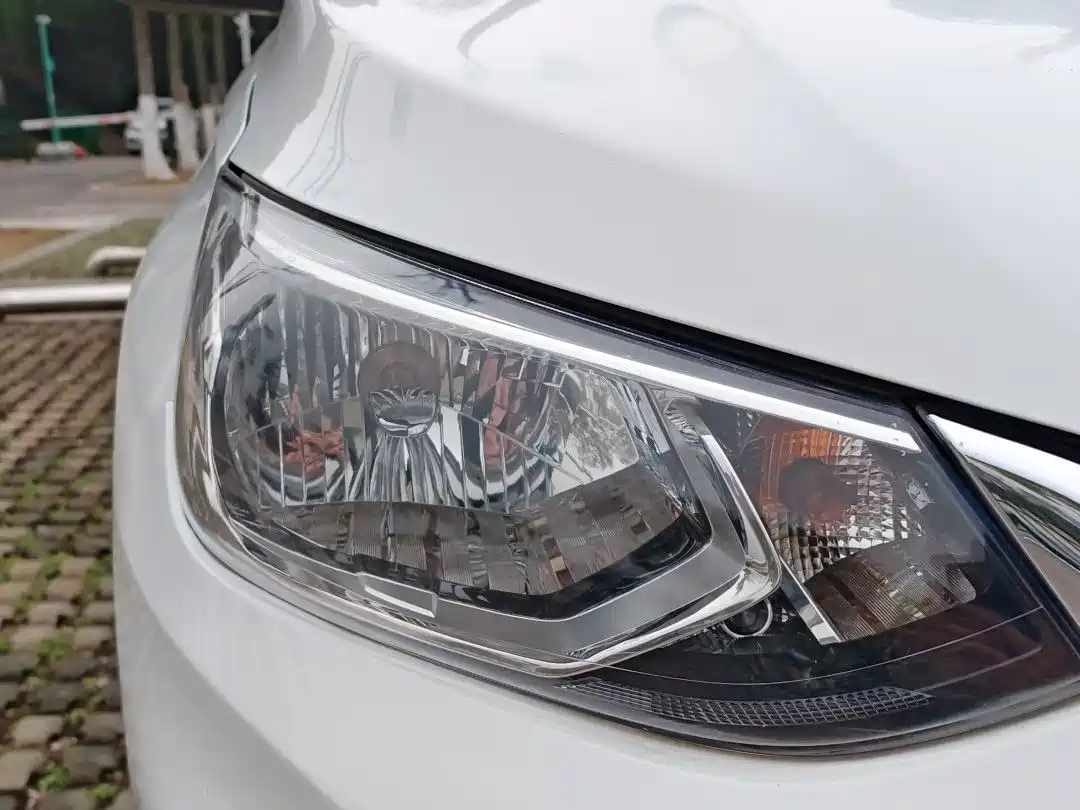 Chevrolet Cavalier 2020 325T Automatic Joy Edition фото 10