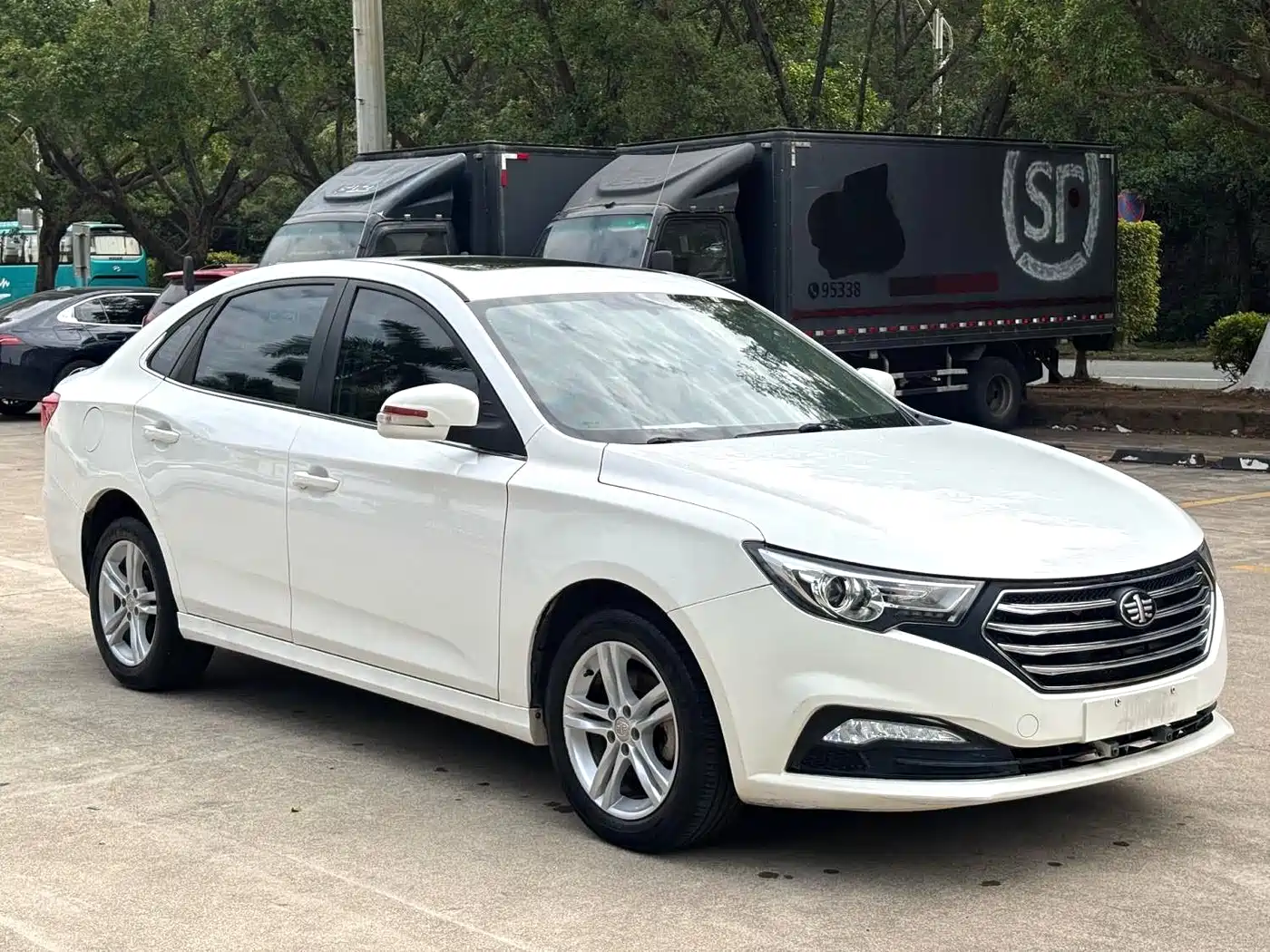 Besturn B30 2016 2016 1.6L Automatic Luxury