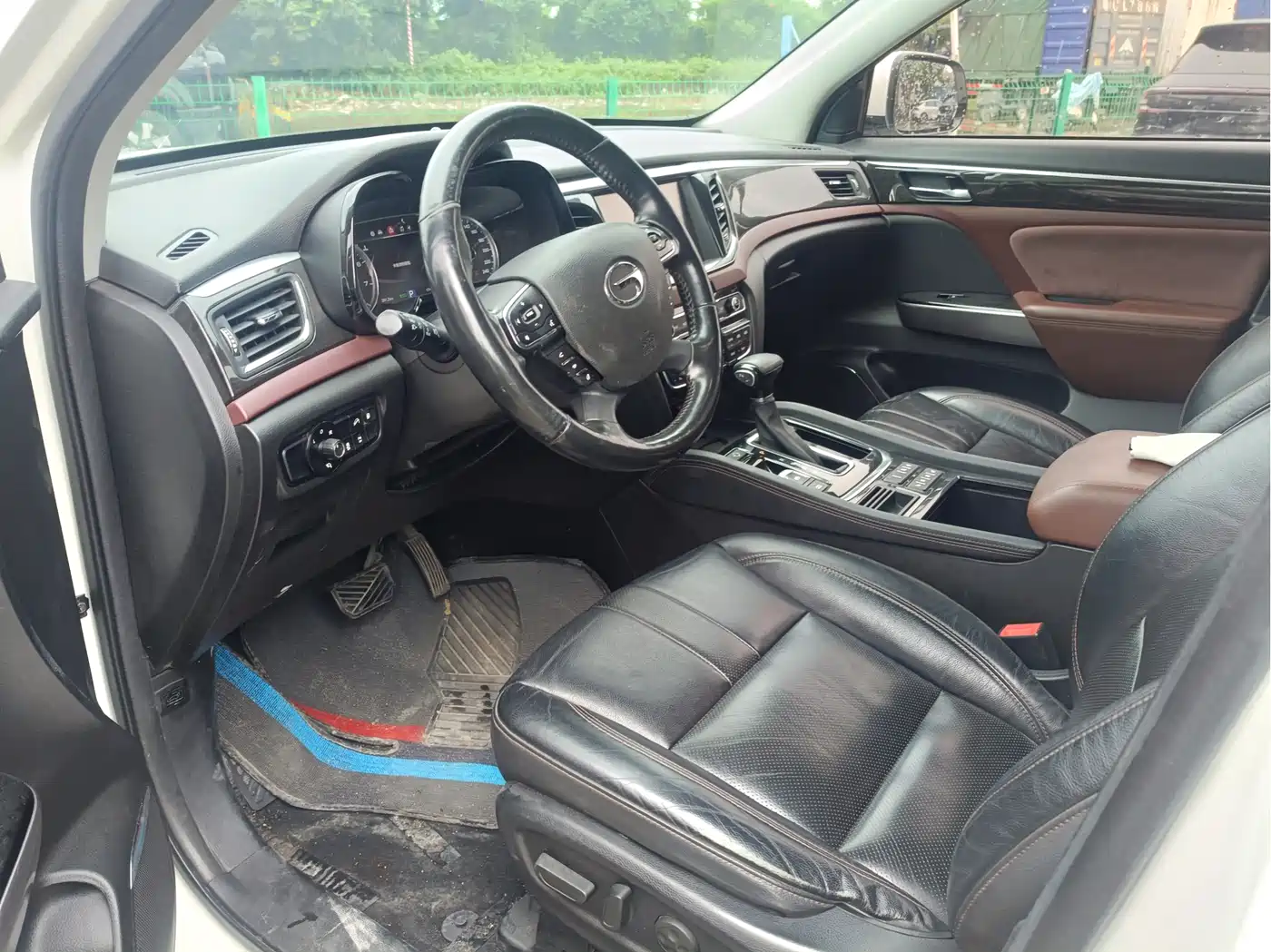 GAC Trumpchi Trumpchi GS8 2017 320T 2WD Luxury Smart Connect (7-seater) фото 4