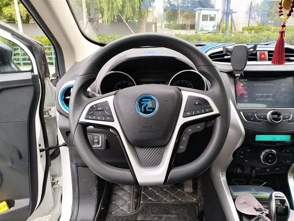 BYD Yuan New Energy 2018 EV360 Smart Connected Cool Type фото 3