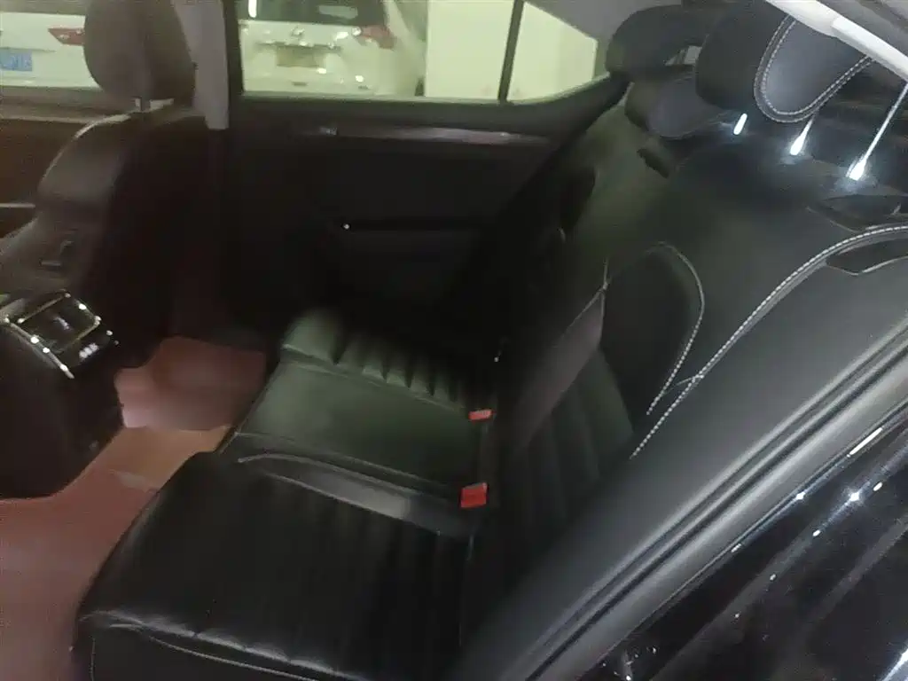 Škoda Superb 2016 TSI330 DSG Smart Edition фото 24