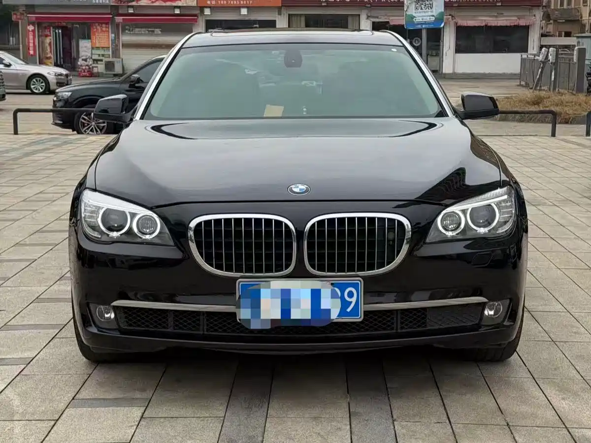 BMW 7 Series 2011 740Li Steinway Limited Edition фото 2