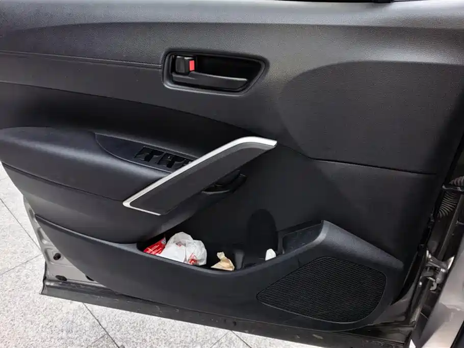 Toyota Corolla Cross 2023 Hybrid 2.0L Pioneer Edition фото 7