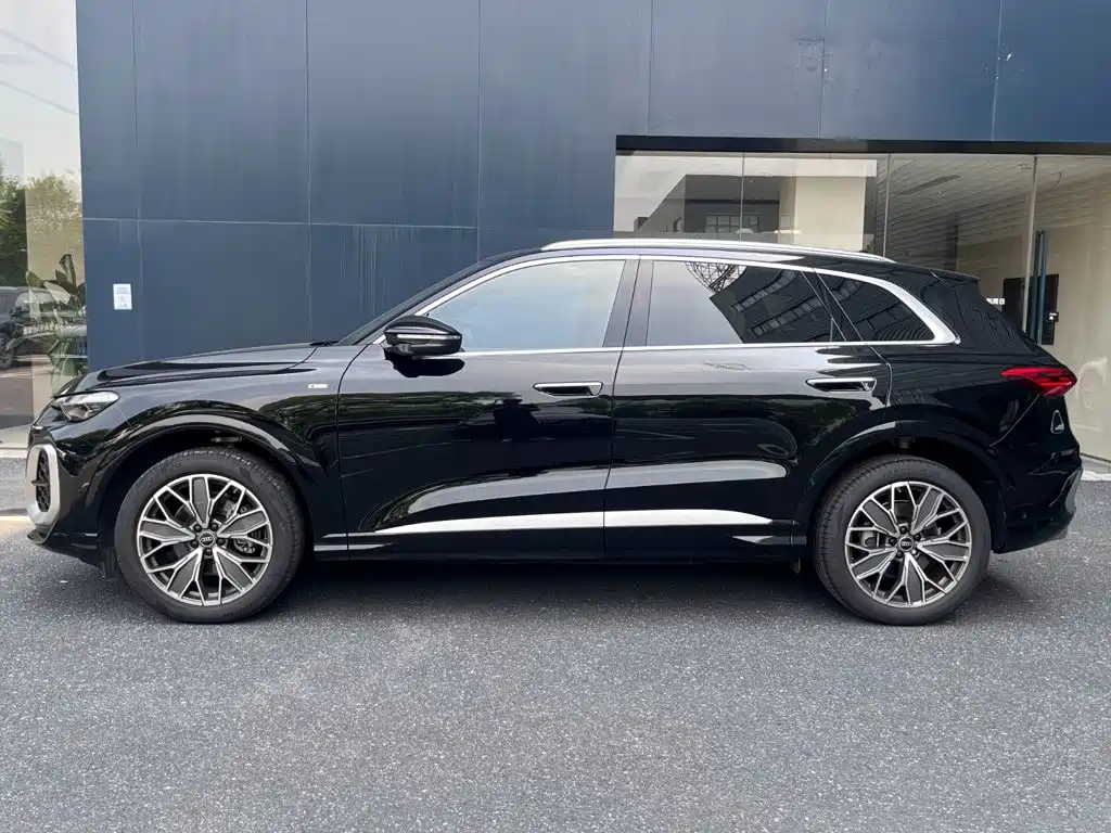 Audi Q5L 2026 2026 Luxury Sport 150kW