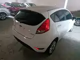 Фото 7 - Ford Fiesta