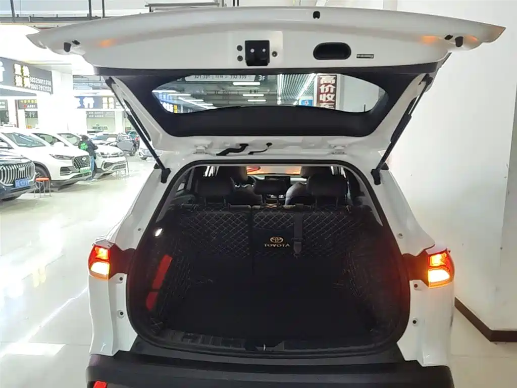 Toyota Corolla Cross 2023 2.0L Elite Edition фото 19